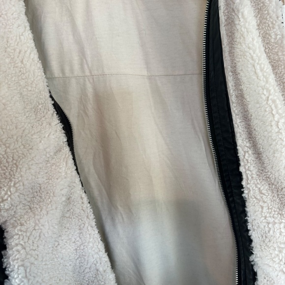 Abercrombie & Fitch SOFT A&F COLLECTION vest - Picture 8 of 10